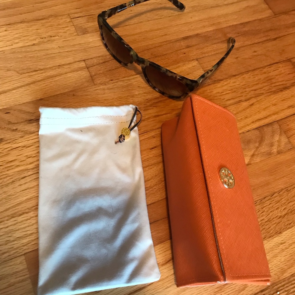 Tori Burch sun glasses